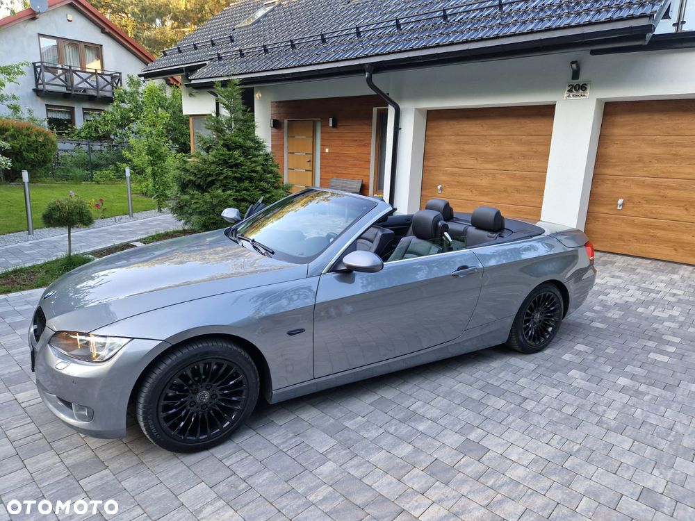 BMW Seria 3 325i - 2