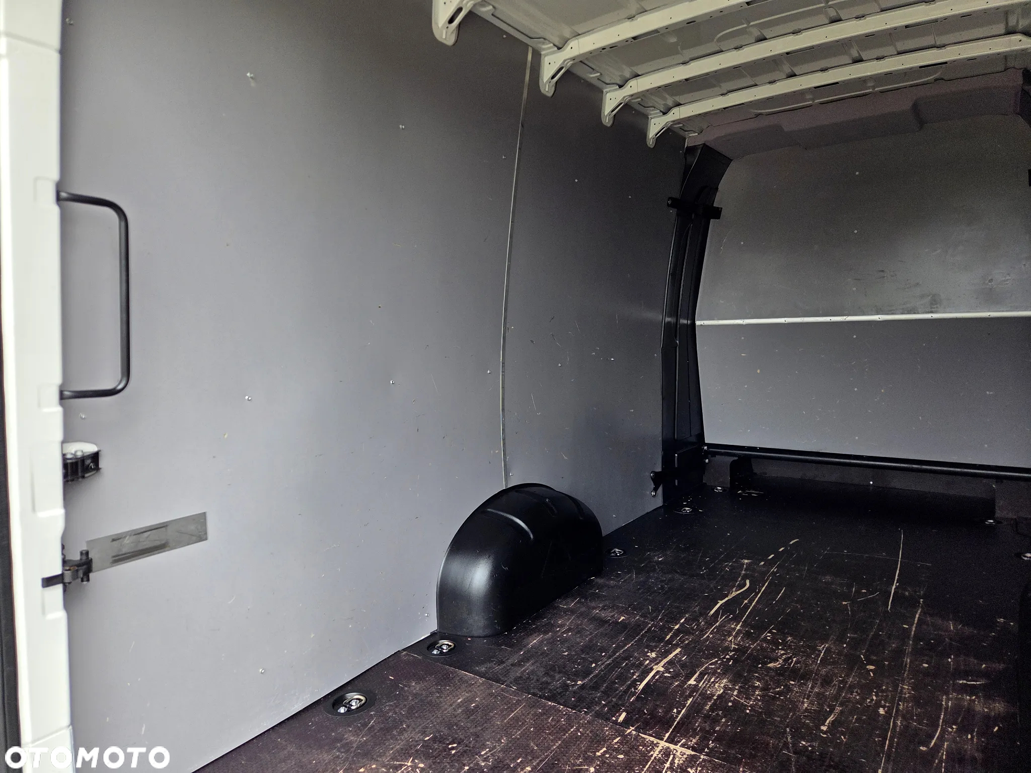 Volkswagen Crafter - 23