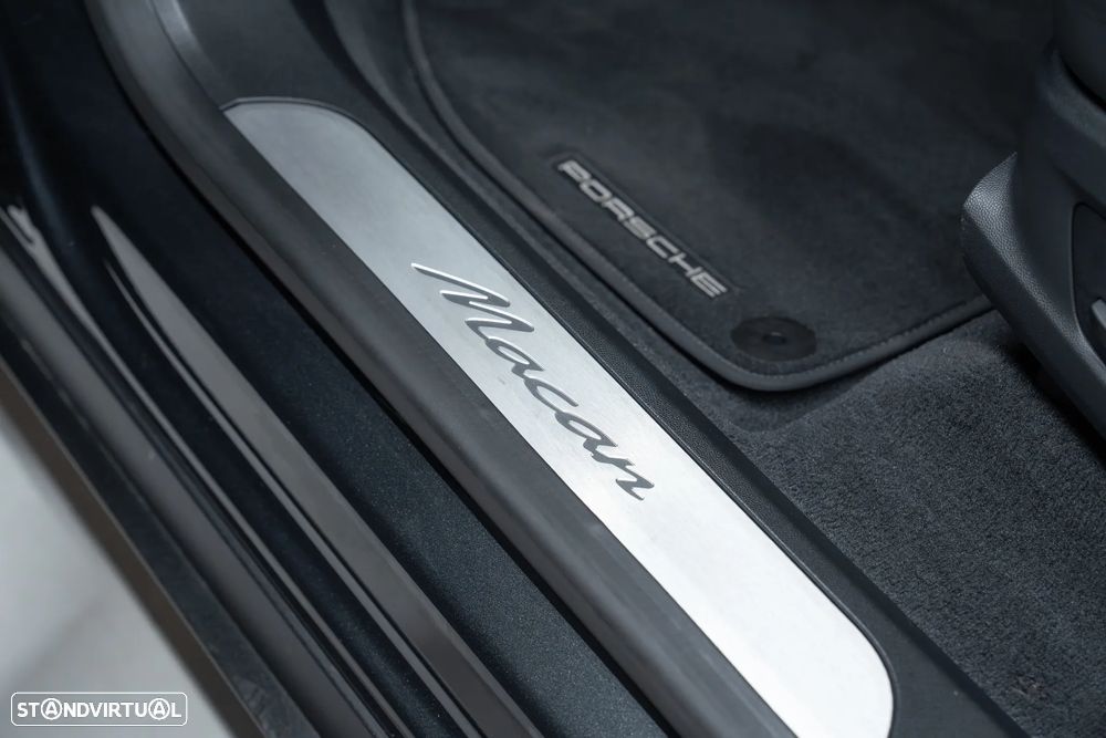 Porsche Macan Electric 4 - 27