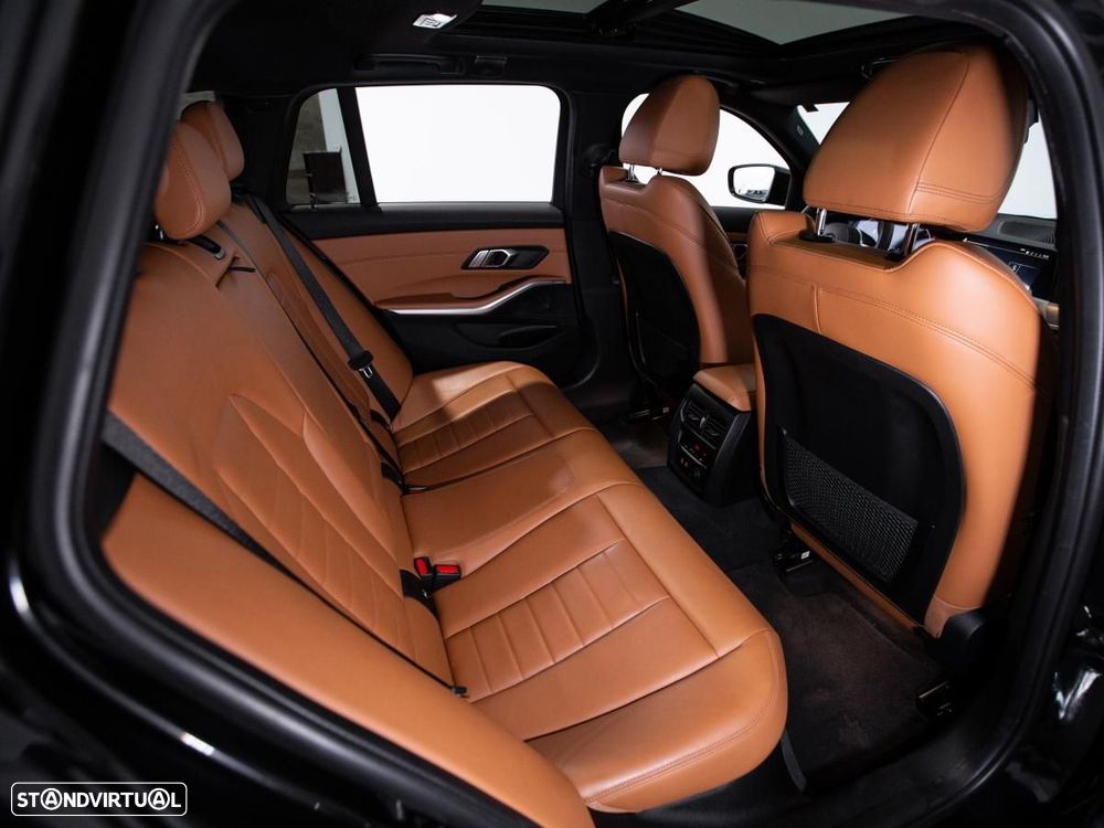BMW 320 d xDrive Pack M Auto - 14