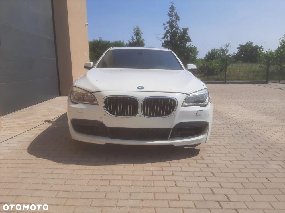 BMW Seria 7 750i - 7