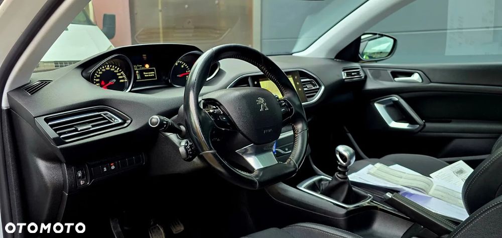 Peugeot 308 SW BlueHDi 130 Stop & Start Active Business-Paket - 33