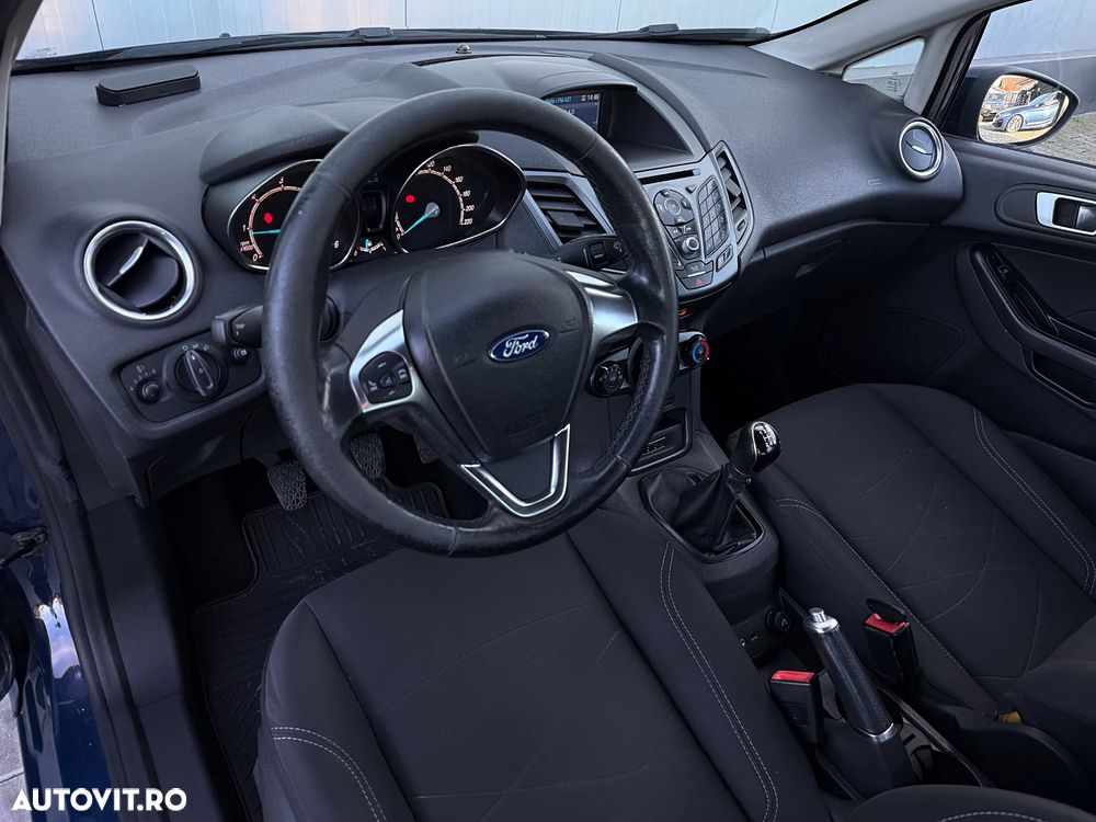 Ford Fiesta 1.5 TDCi Ambiente - 10