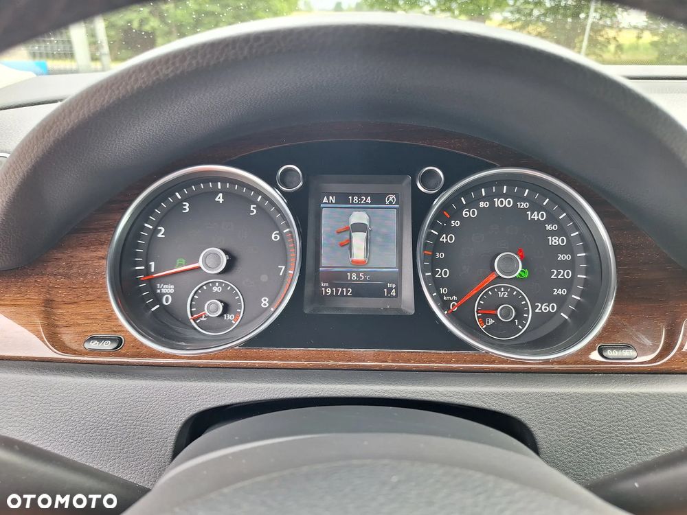 Volkswagen Passat 1.4 TSI DSG BlueMotion Technology Exclusive - 23