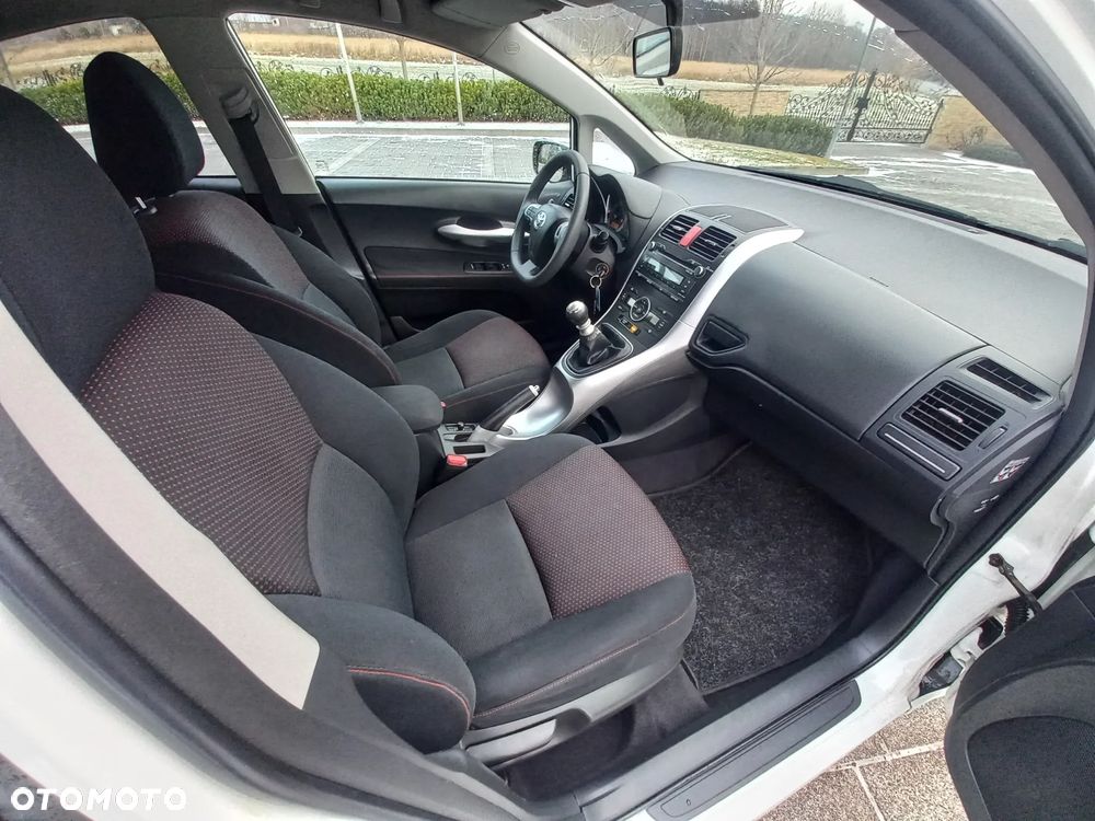 Toyota Auris 1.6 Life+ - 16