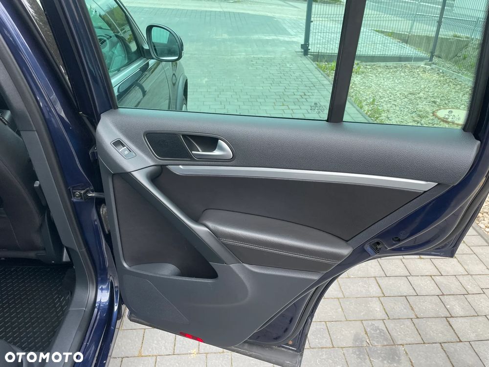 Volkswagen Tiguan 1.4 TSI 4Mot R-Style - 23