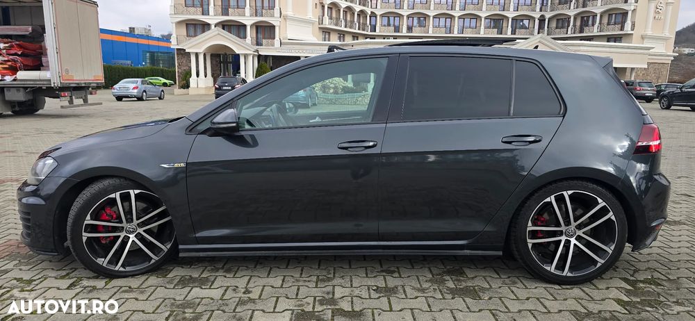 Volkswagen Golf 2.0 TDI DPF BMT DSG GTD - 2