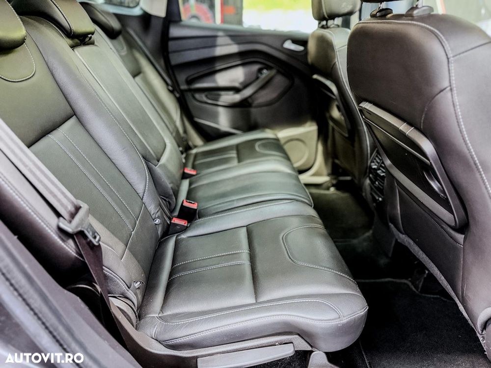 Ford Kuga 2.0 TDCi 4WD Powershift Titanium - 25