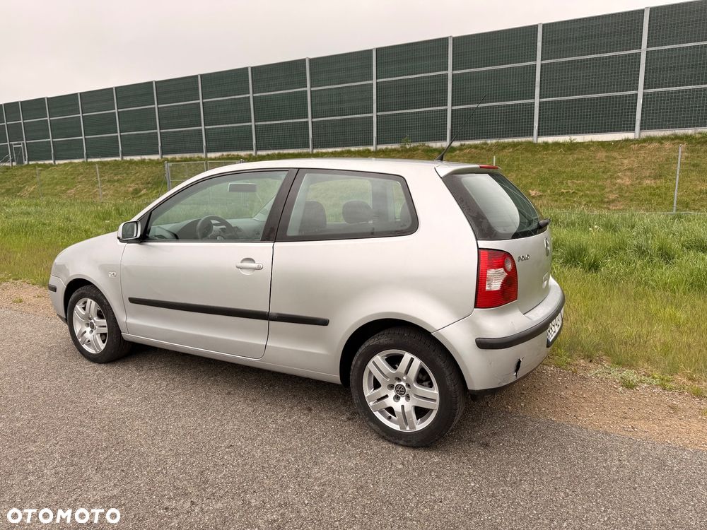 Volkswagen Polo 1.4 16V Basis - 6