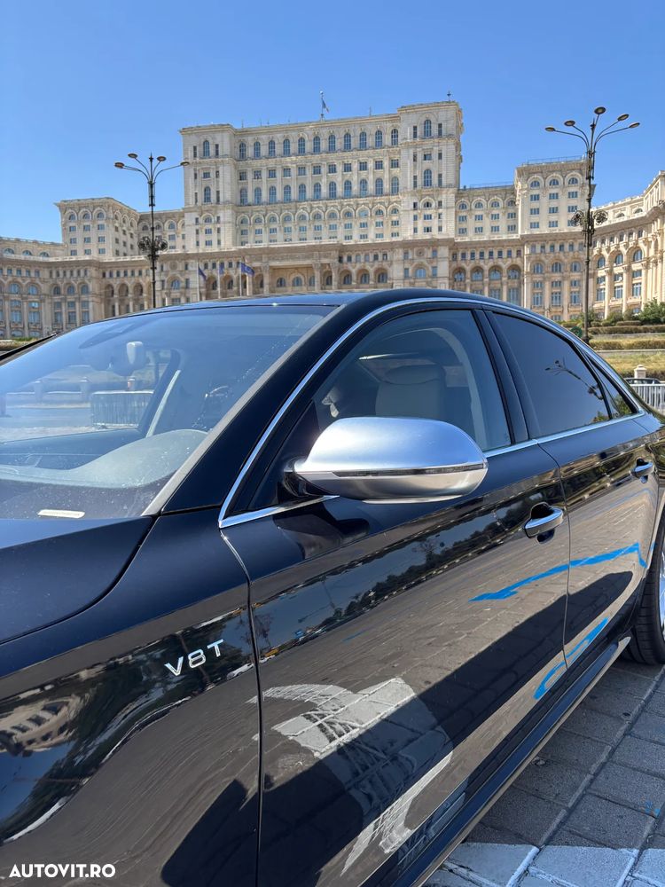 Audi S8 Plus 4.0 TFSI quattro Tiptronic - 11