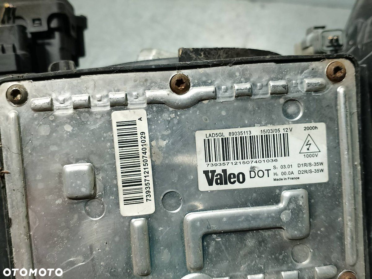 LAMPA PRZÓD PRAWA XENON RENAULT LAGUNA II 8200163324  89006907 - 3