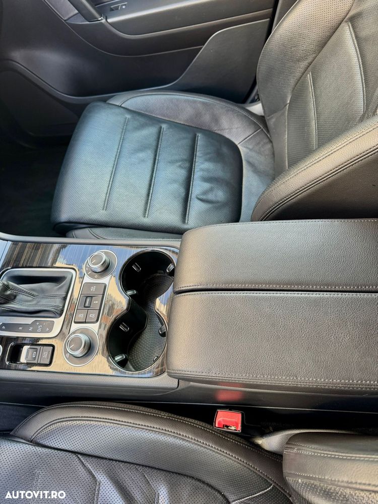 Volkswagen Touareg V6 TDI BMT Supreme Plus - 9