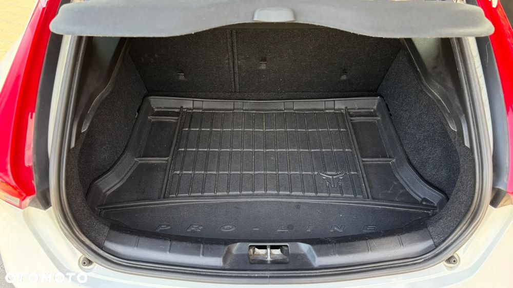Volvo V40 D4 RDesign - 29