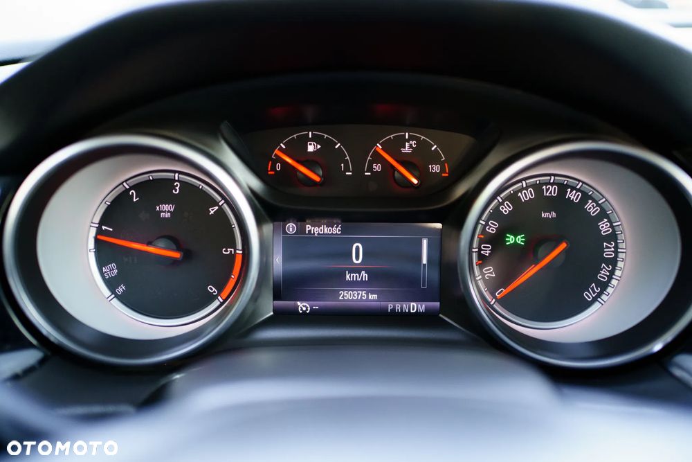 Opel Insignia 2.0 CDTI Automatik - 11
