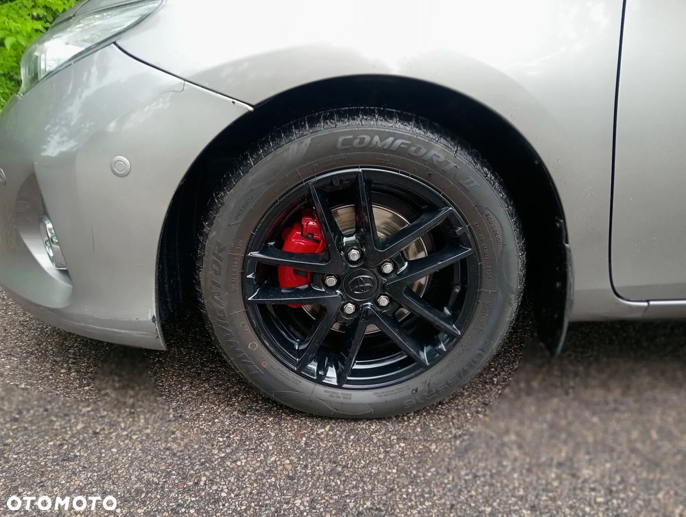 Toyota Auris - 12