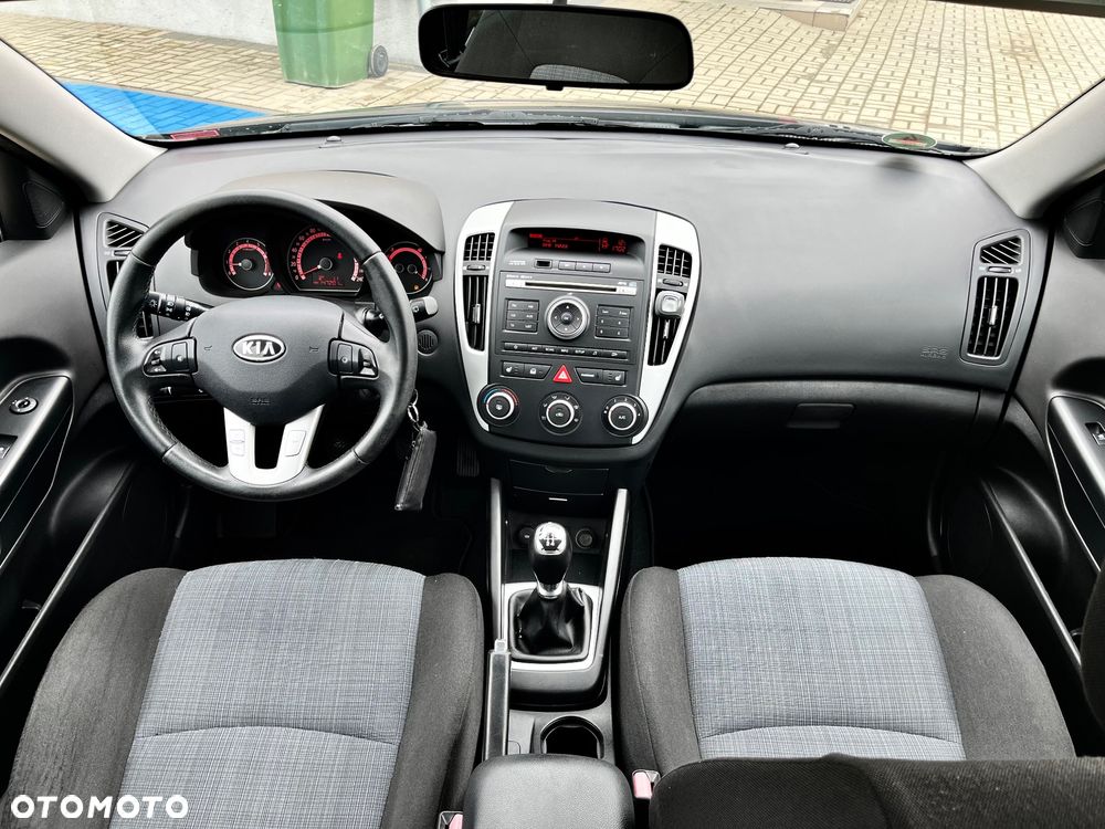 Kia Ceed 1.4 CVVT Attract - 18