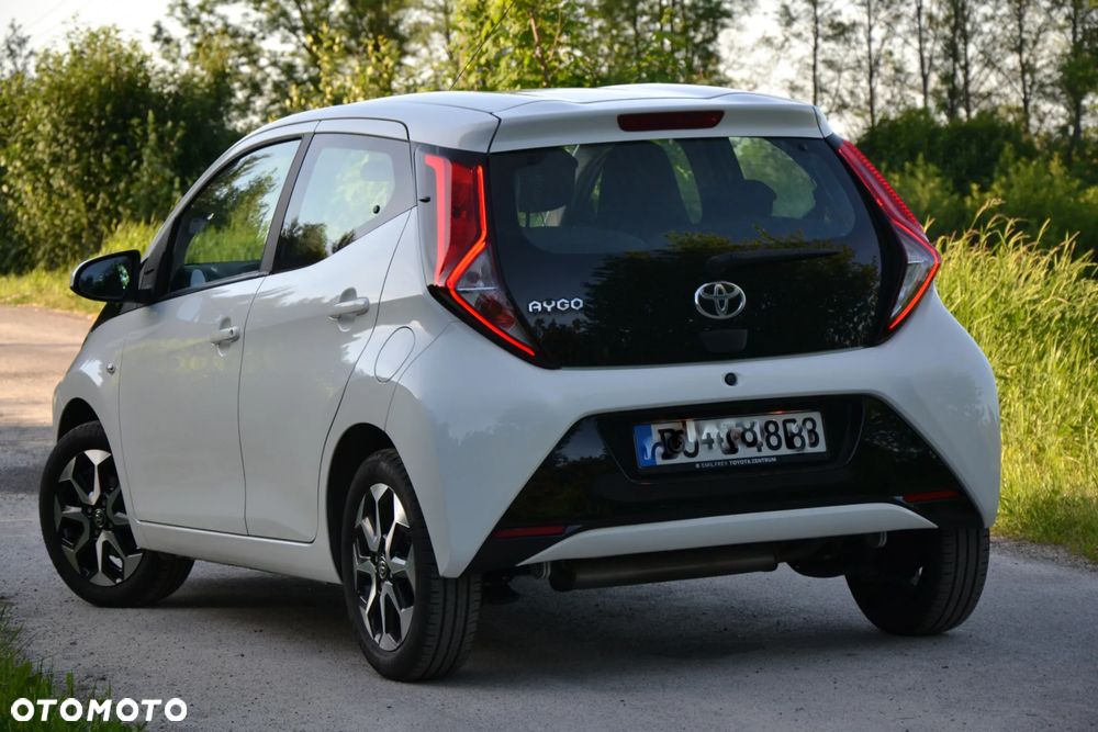 Toyota Aygo x-clusive Style Selection - 11