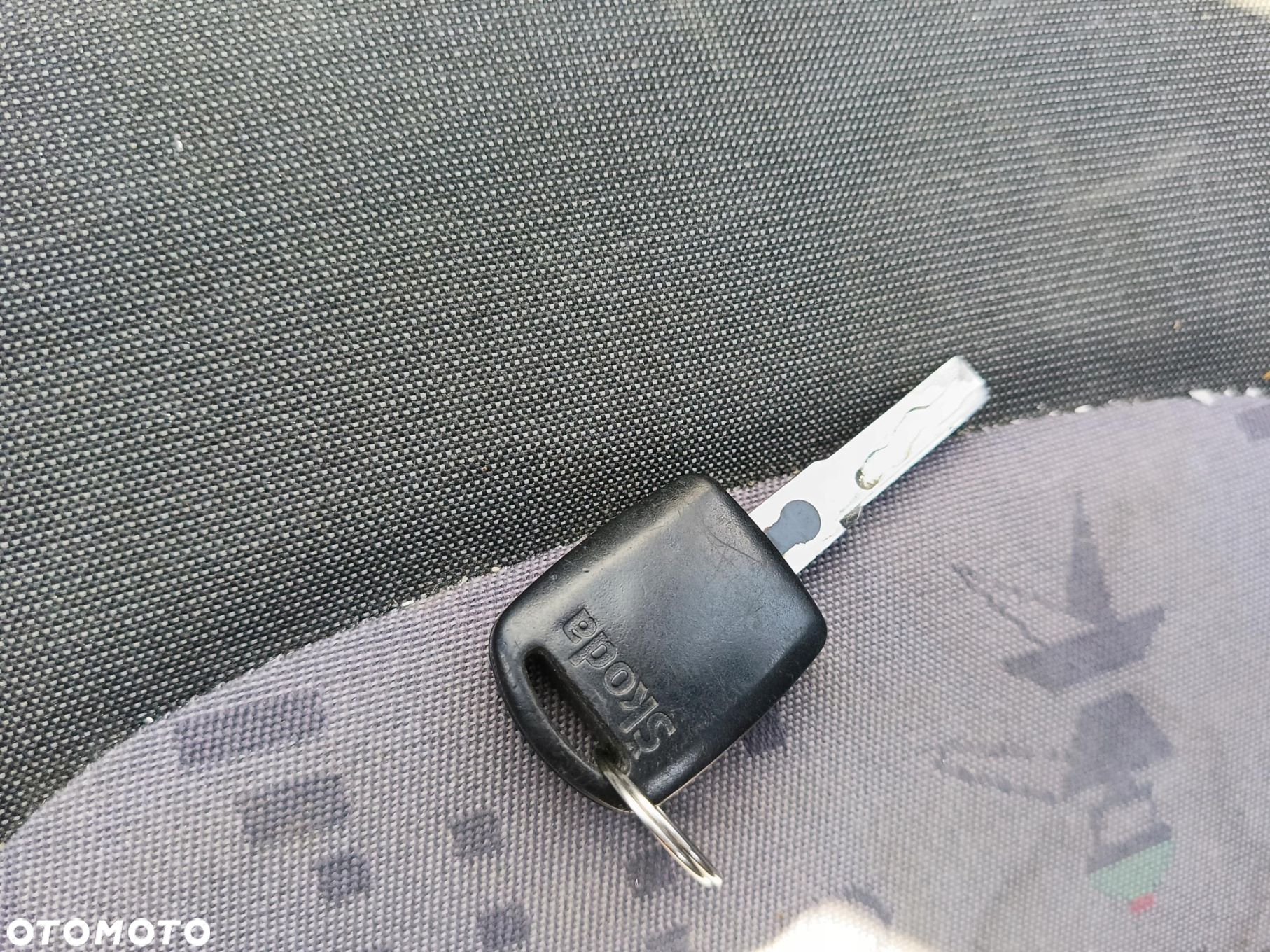 Skoda Fabia 1 l 99-08 STACYJKA Z KLUCZYKIEM 1.2 - 5