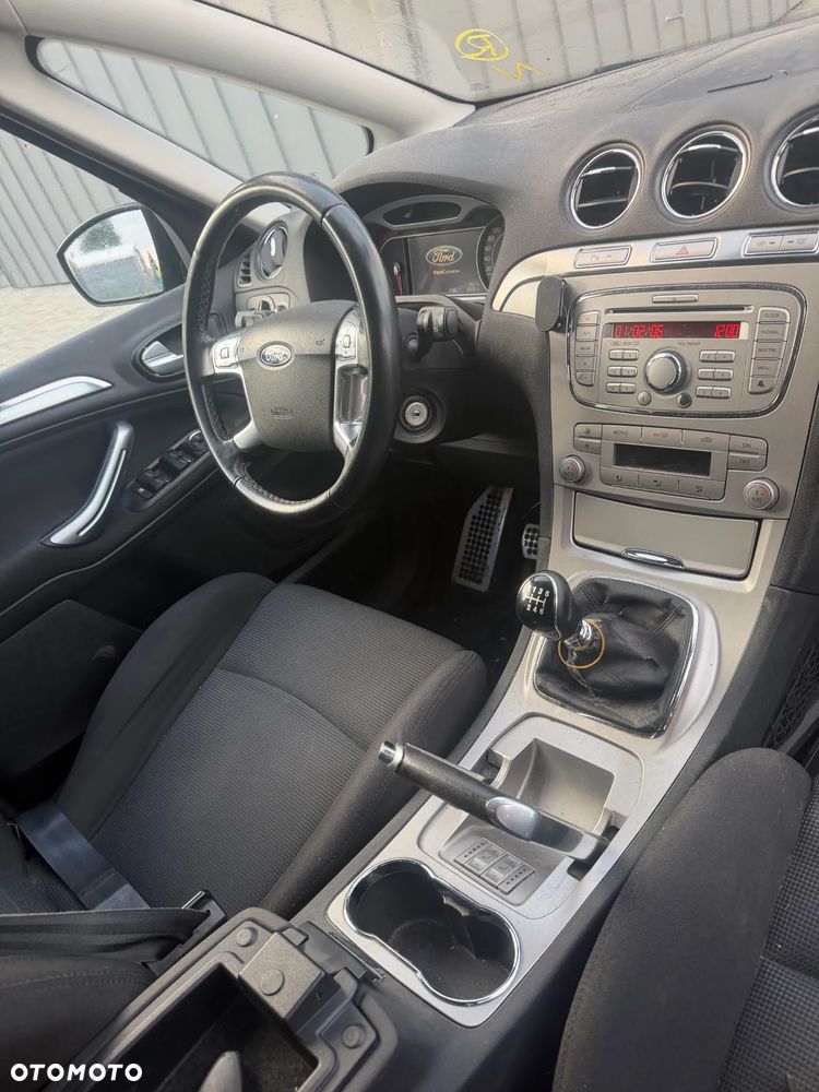 Ford S-Max 2.0 TDCi DPF Champions Edition - 16