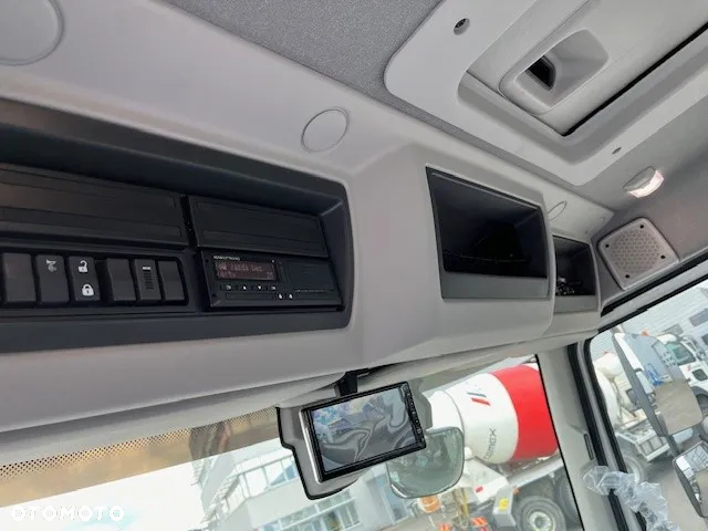 Renault Gama D18 HIGH P4X2 280KM E6 - 12
