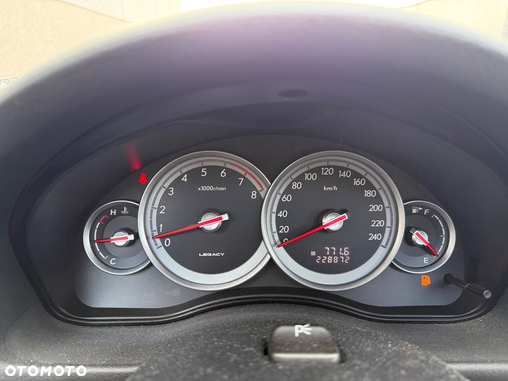 Subaru Legacy 2.0i MT - 15