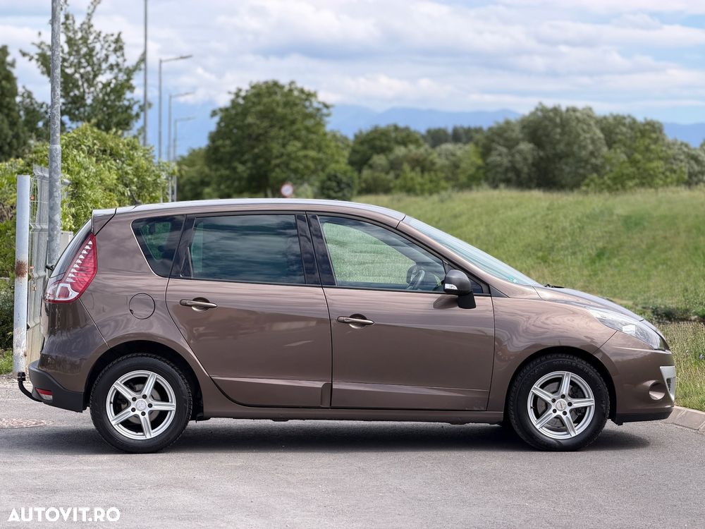 Renault Scenic 1.6 16V 110 Dynamique - 2
