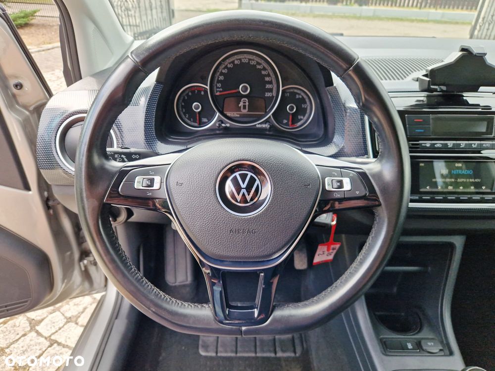Volkswagen up! high - 19