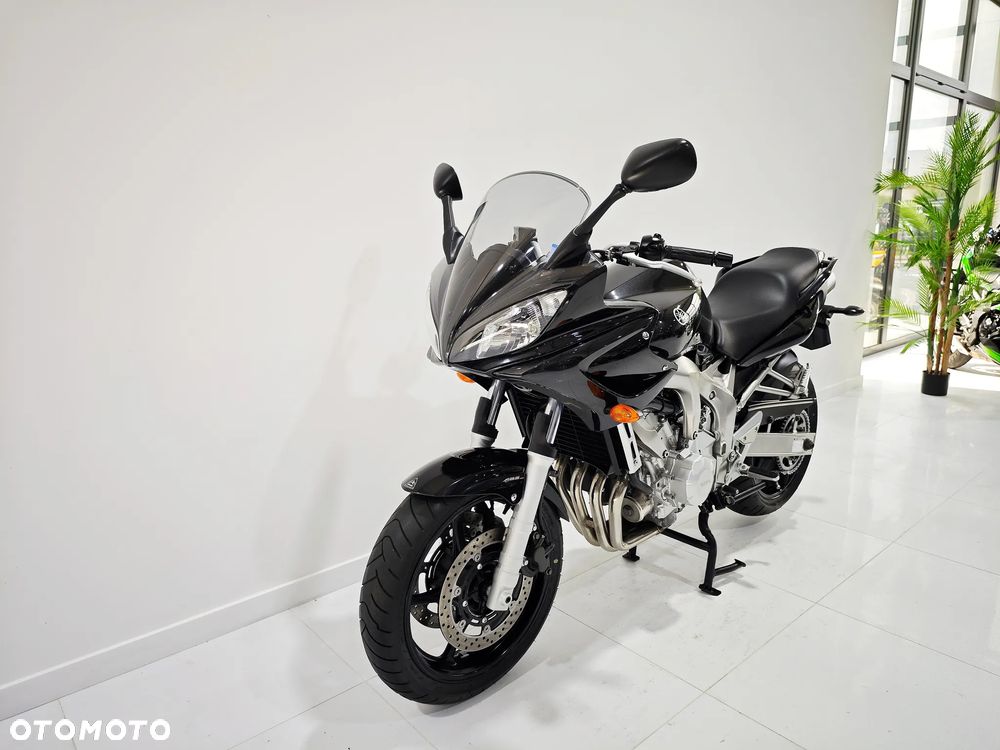 Yamaha FZ - 14