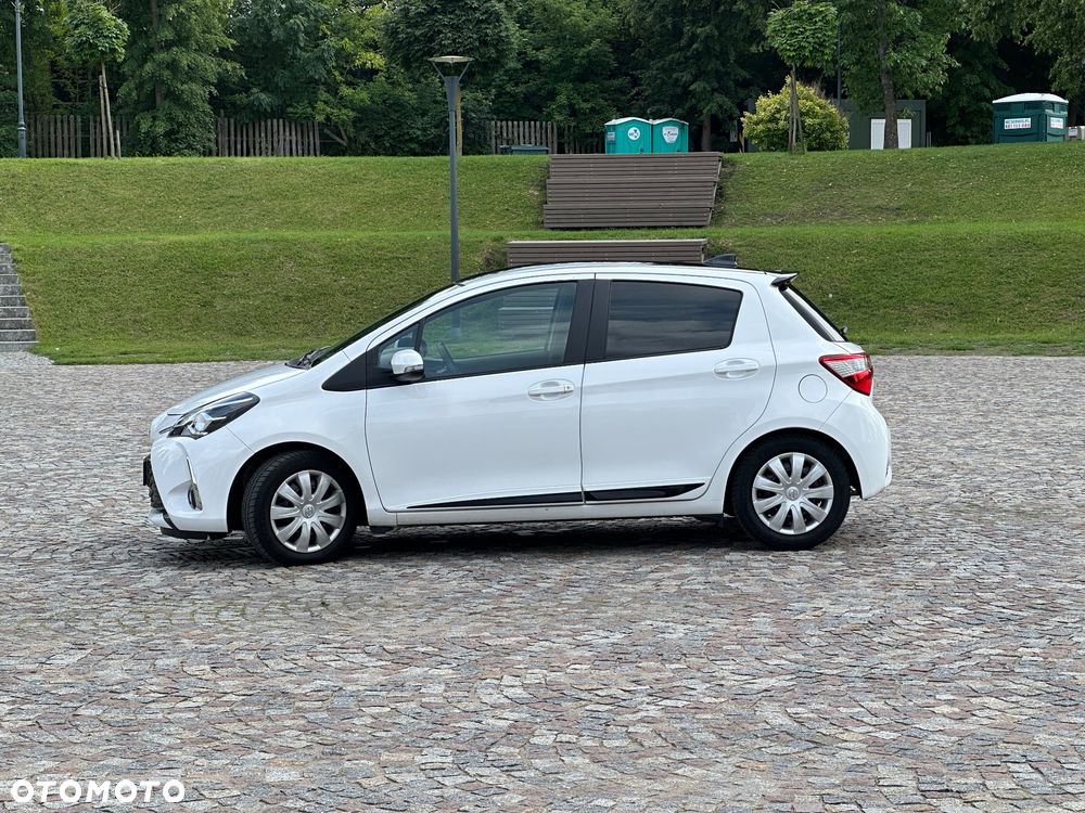 Toyota Yaris - 4