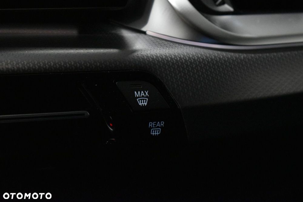 BMW Seria 2 218i M Sport sport - 16