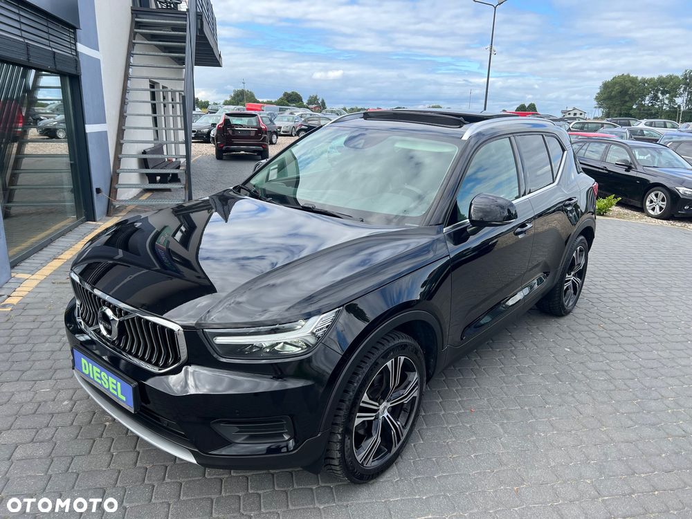 Volvo XC 40 D3 AWD Momentum Pro - 2