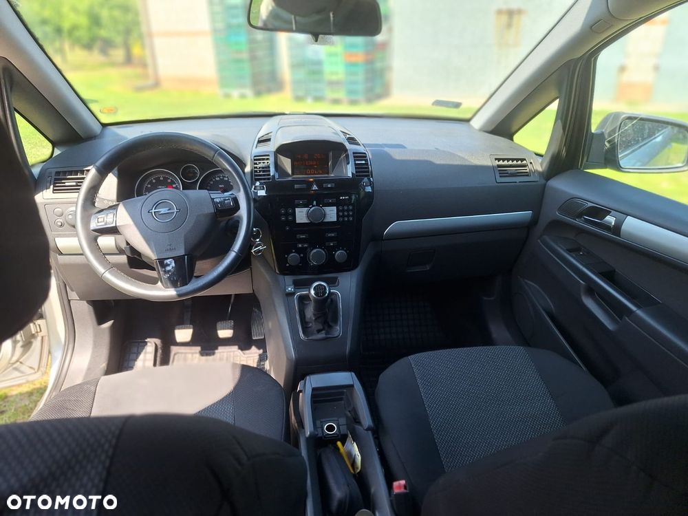 Opel Zafira 1.8 Essentia - 6