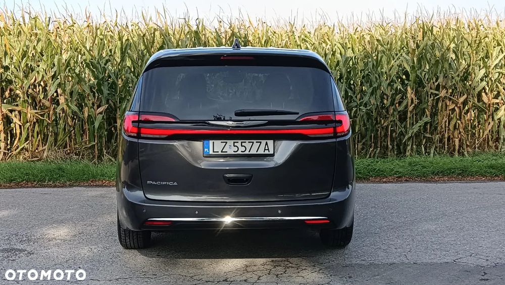 Chrysler Pacifica - 8