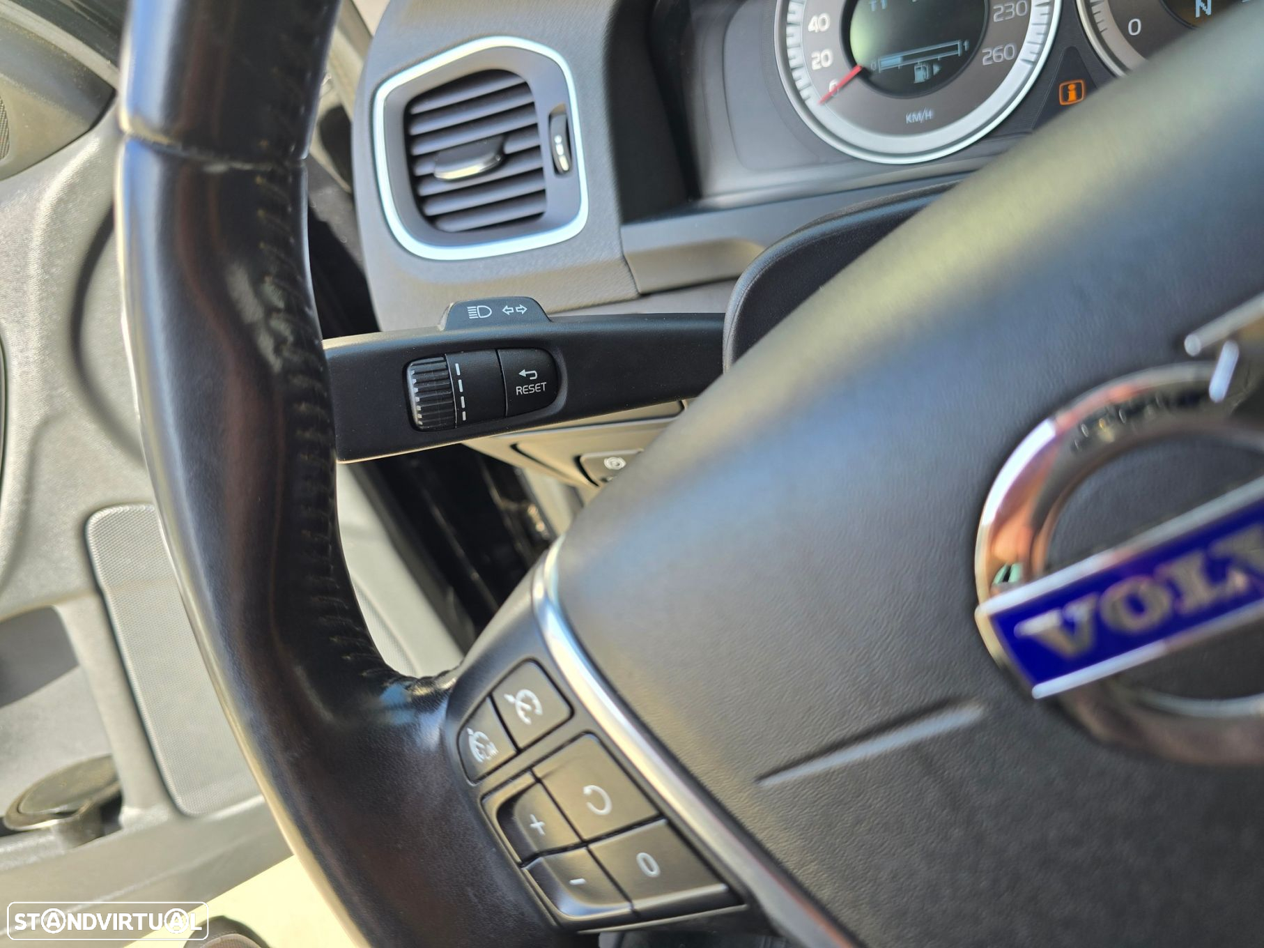 Volvo V60 D2 Geartronic Powershift - 29