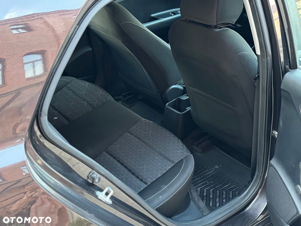 Kia Rio - 14