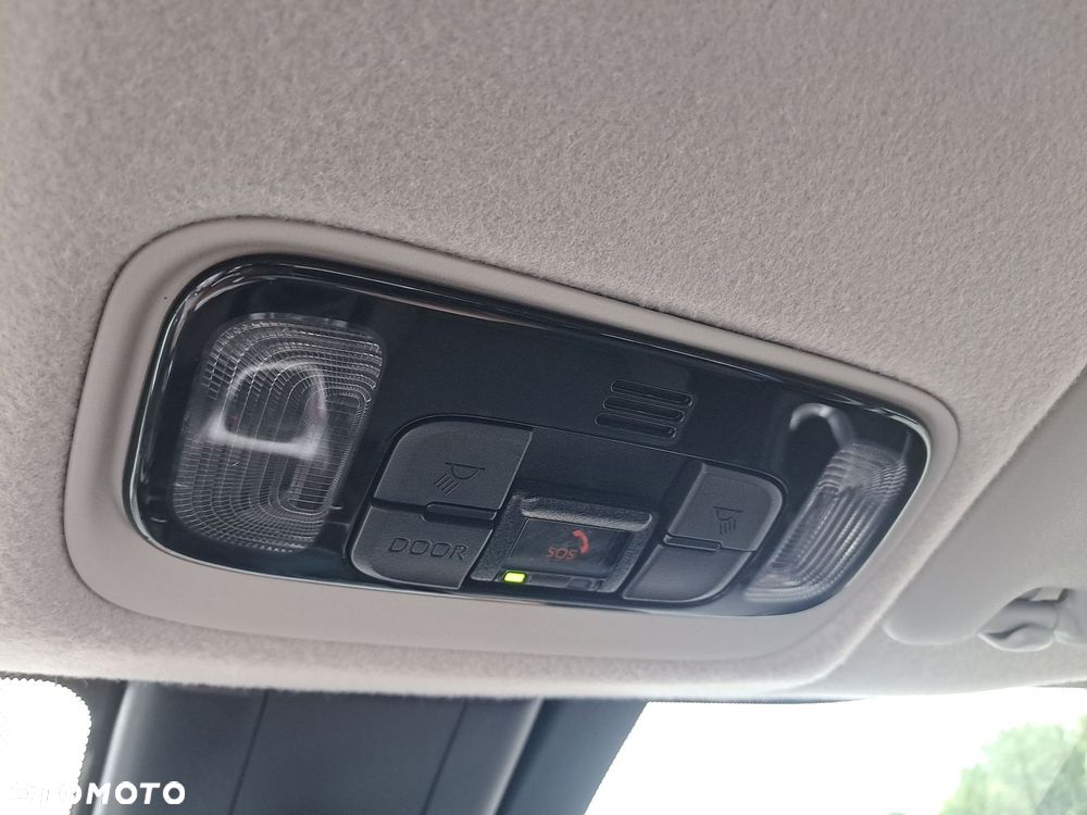 Toyota Yaris Cross Hybrid 1.5 Comfort - 28