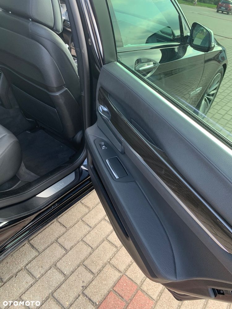 BMW Seria 7 730d - 21