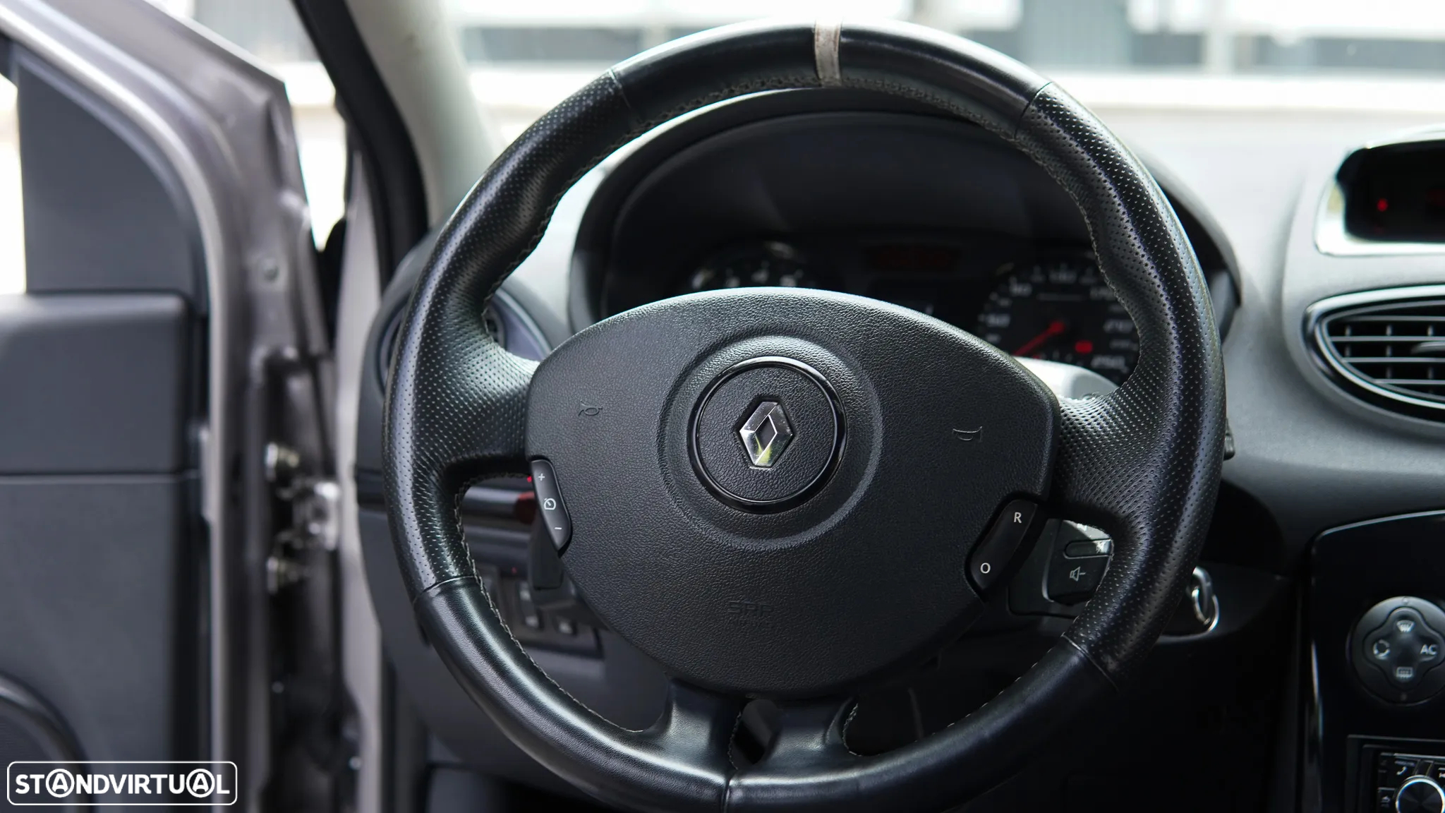 Renault Clio 2.0 16V Sport - 53