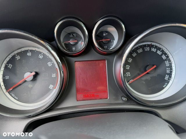 Opel Astra 1.6 T Cosmo - 12