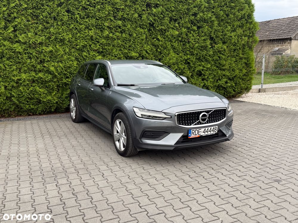 Volvo V60 Cross Country - 3