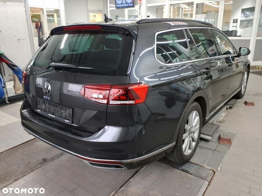 Volkswagen Passat Variant - 2