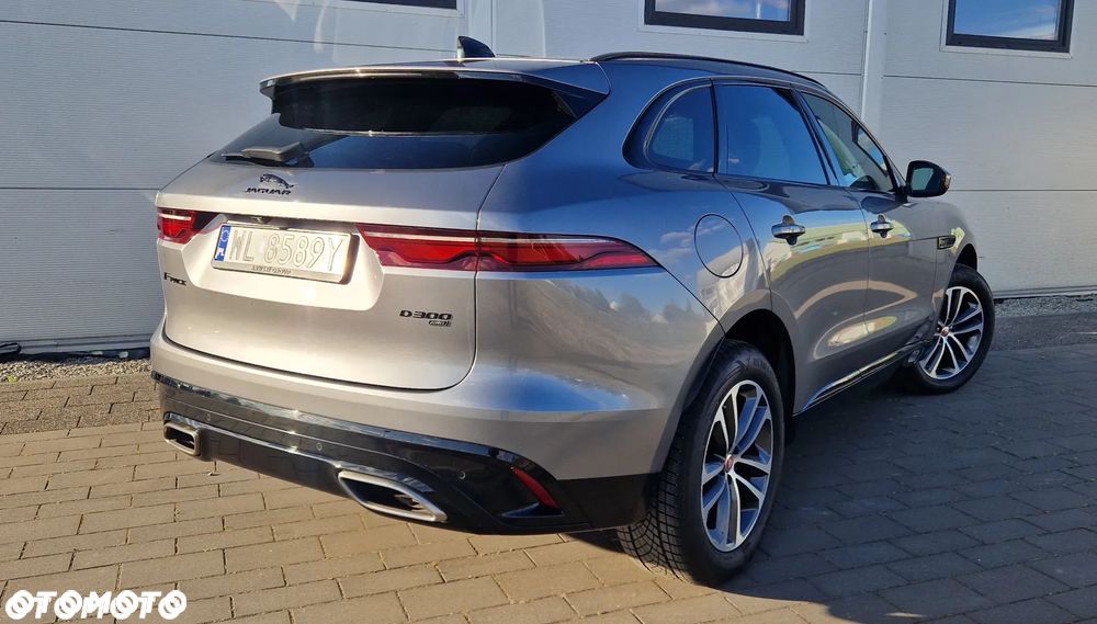 Jaguar F-Pace - 11