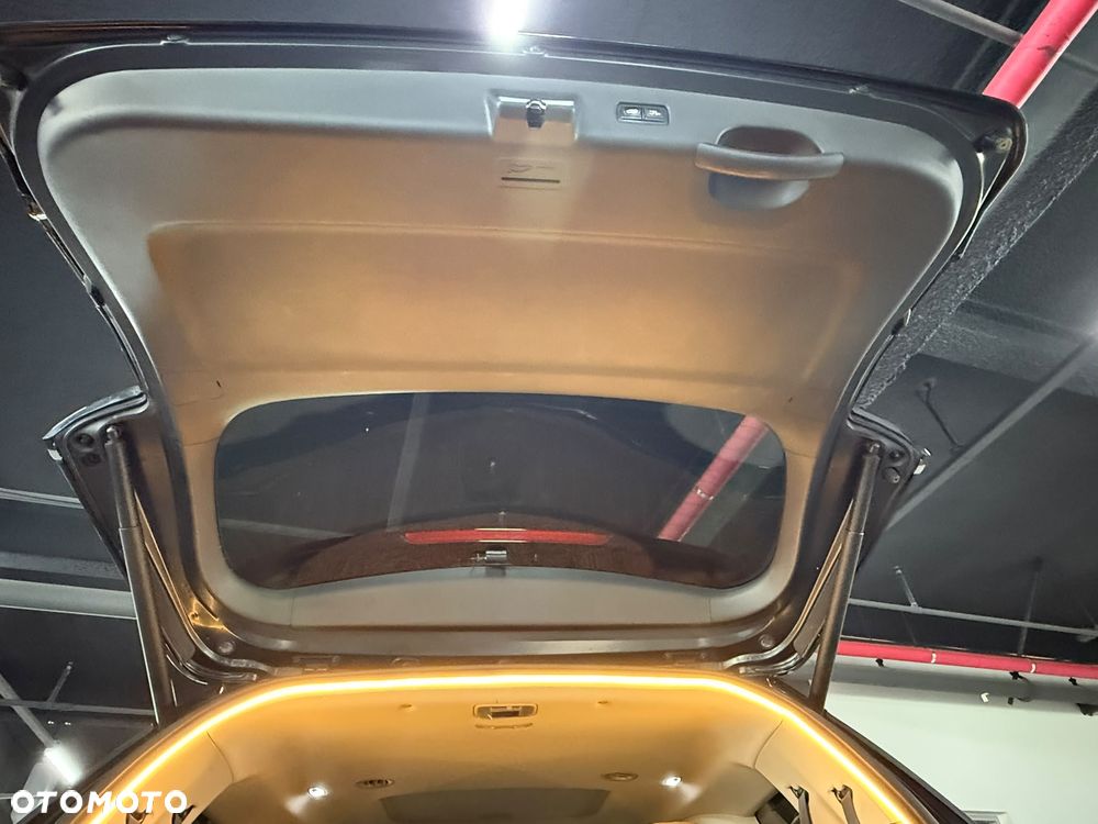 Kia Carnival - 7