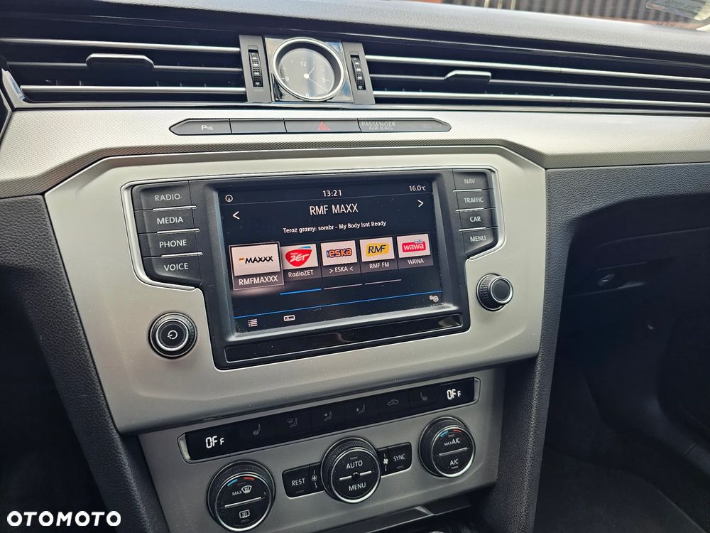 Volkswagen Passat 2.0 TDI BMT Comfortline - 16