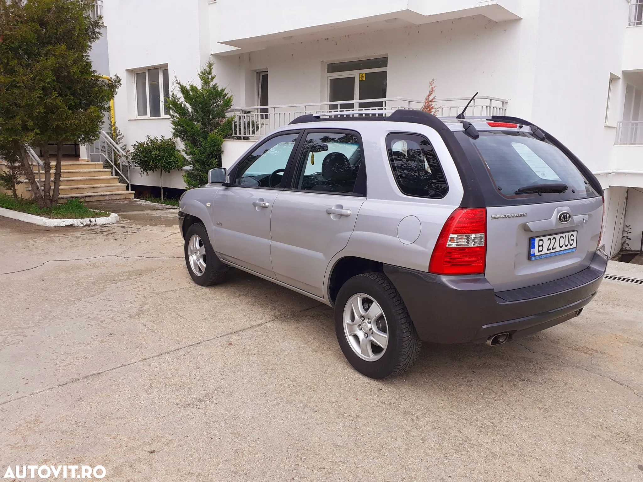 Kia Sportage 2.0i CRDI 4x4 EX AT Comfort - 4
