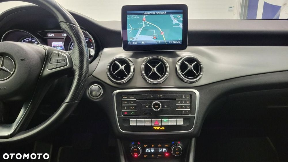 Mercedes-Benz GLA - 20