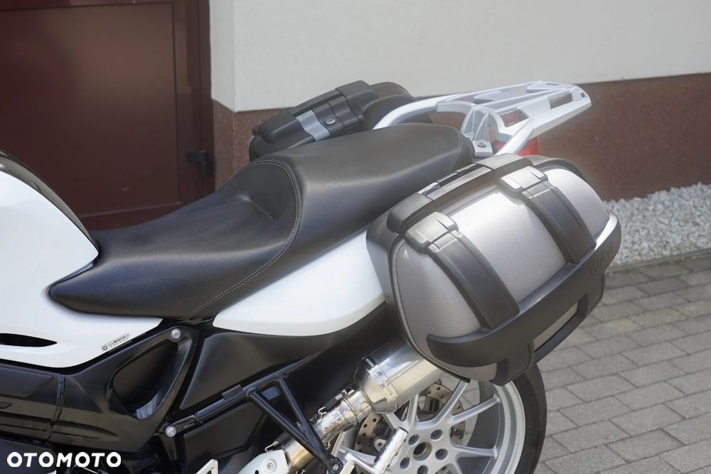 BMW F - 23