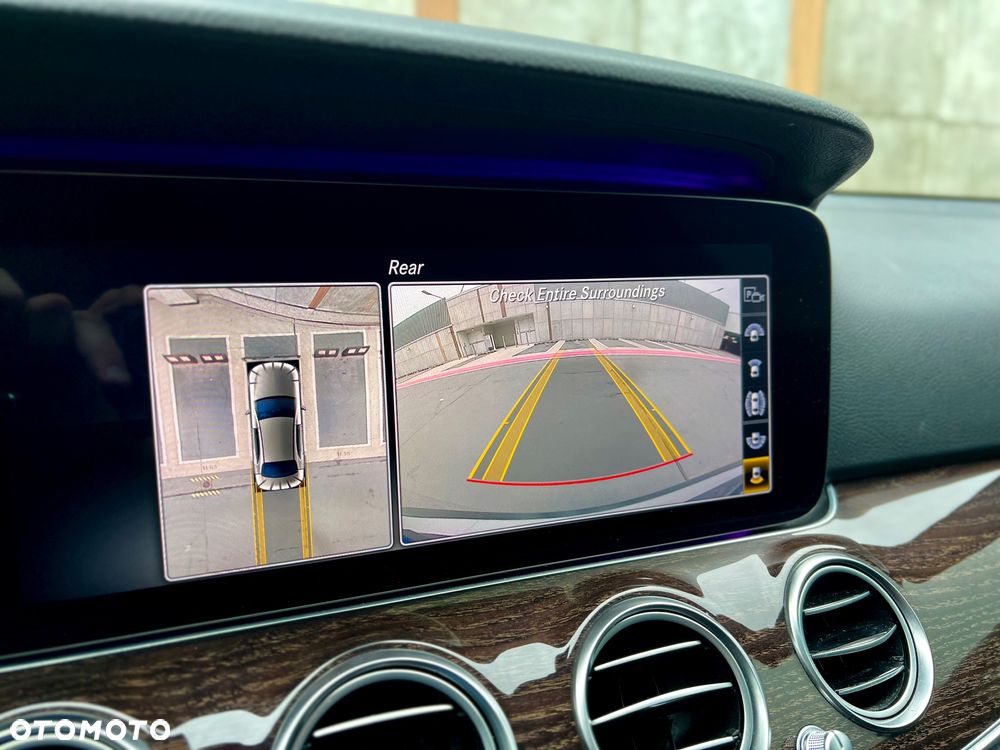 Mercedes-Benz Klasa E - 26