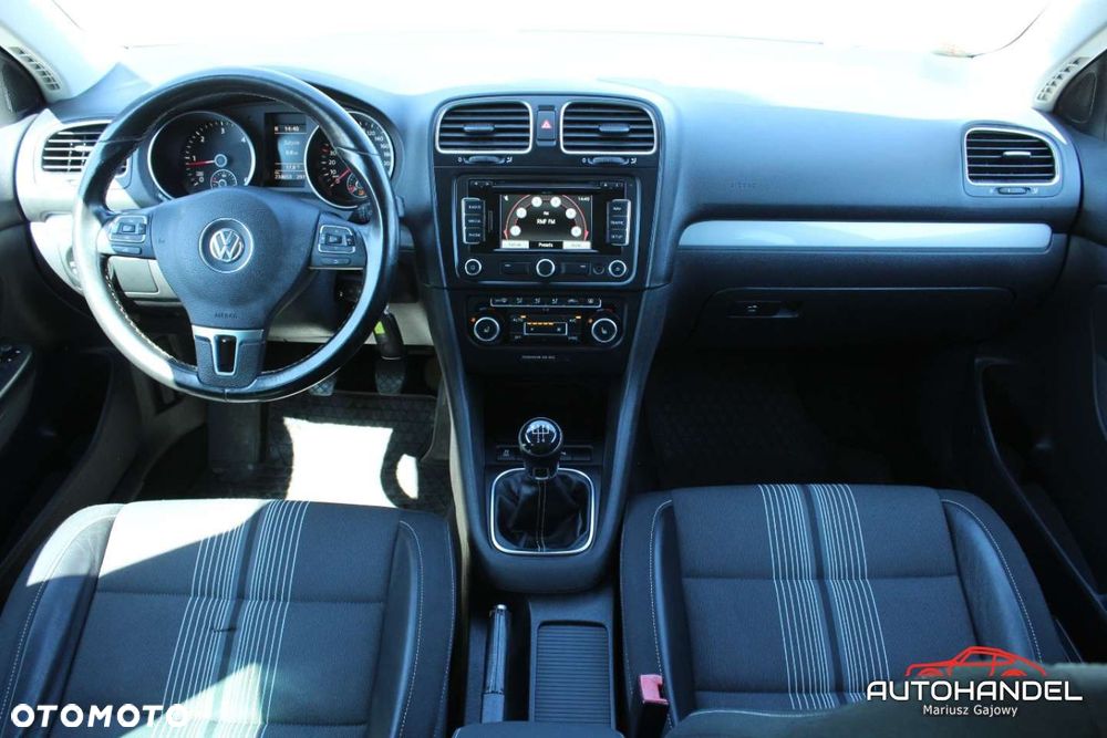 Volkswagen Golf - 8