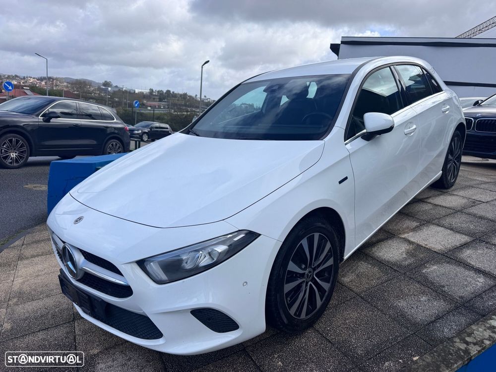 Mercedes-Benz A 250 e 8G-DCT Style - 2